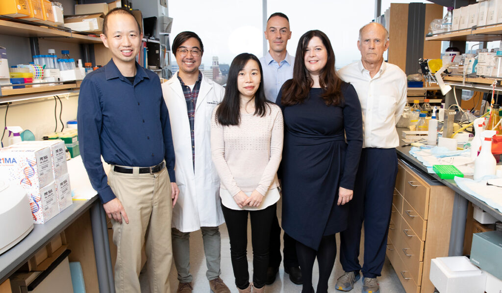 Dr. Ken Lau, Dr. Robert J. Coffey Jr., and members of their lab.